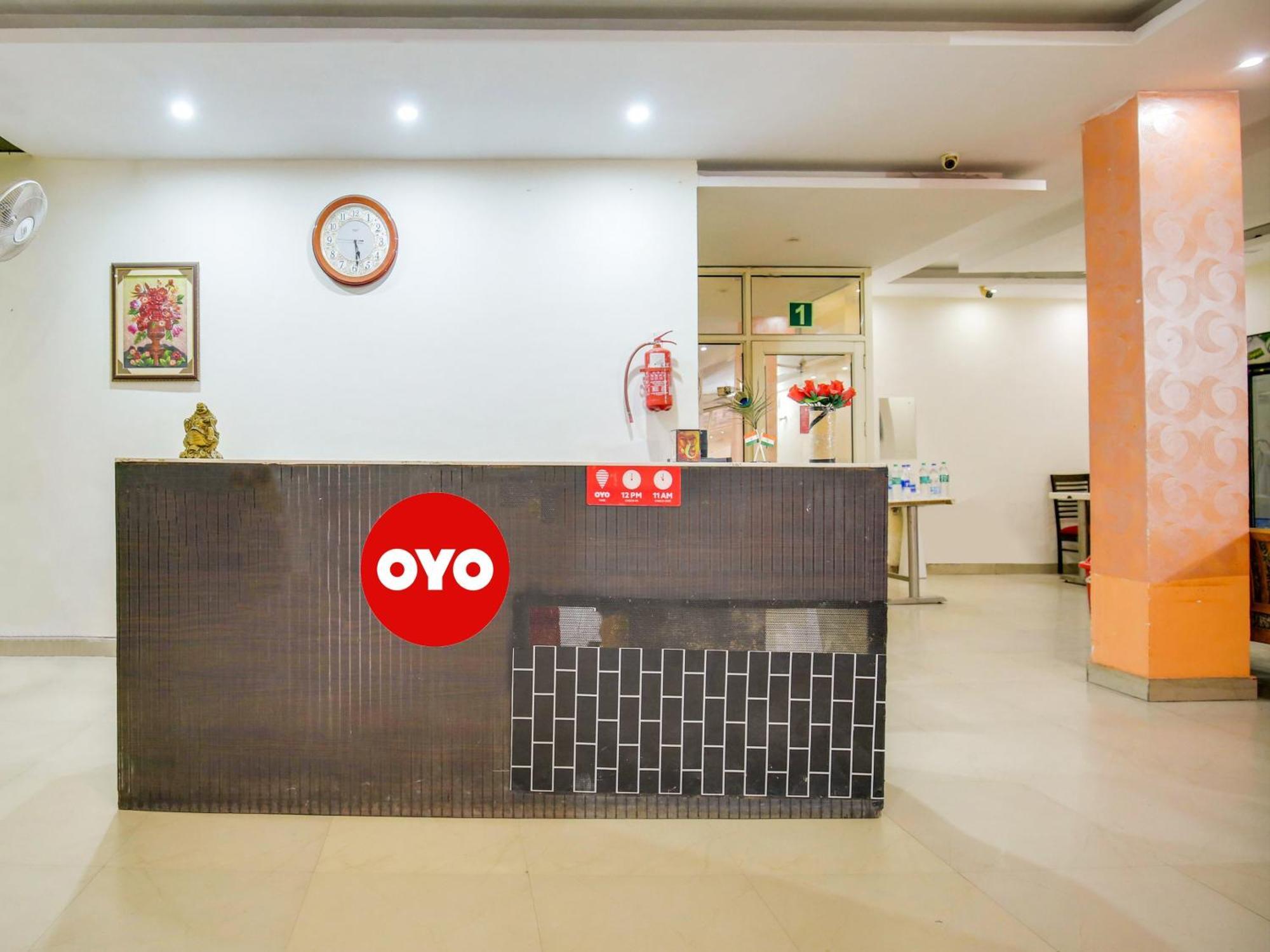 Hotel O Platinum Inn Nayagaon Екстер'єр фото