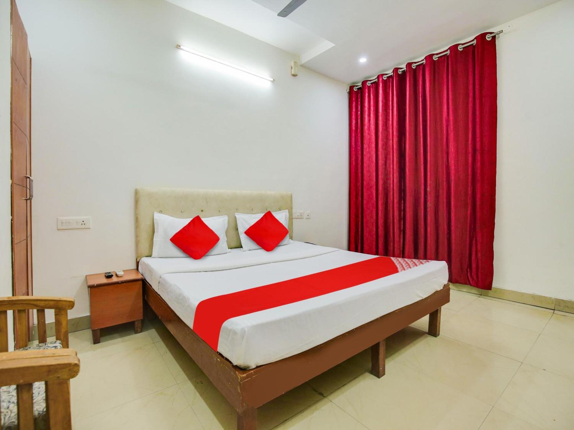 Hotel O Platinum Inn Nayagaon Екстер'єр фото
